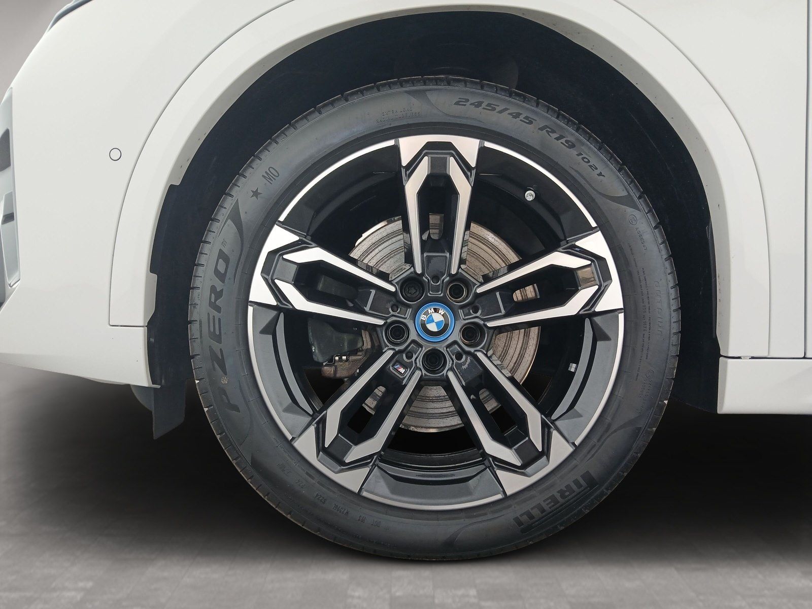 BMW iX2 - Bild 7