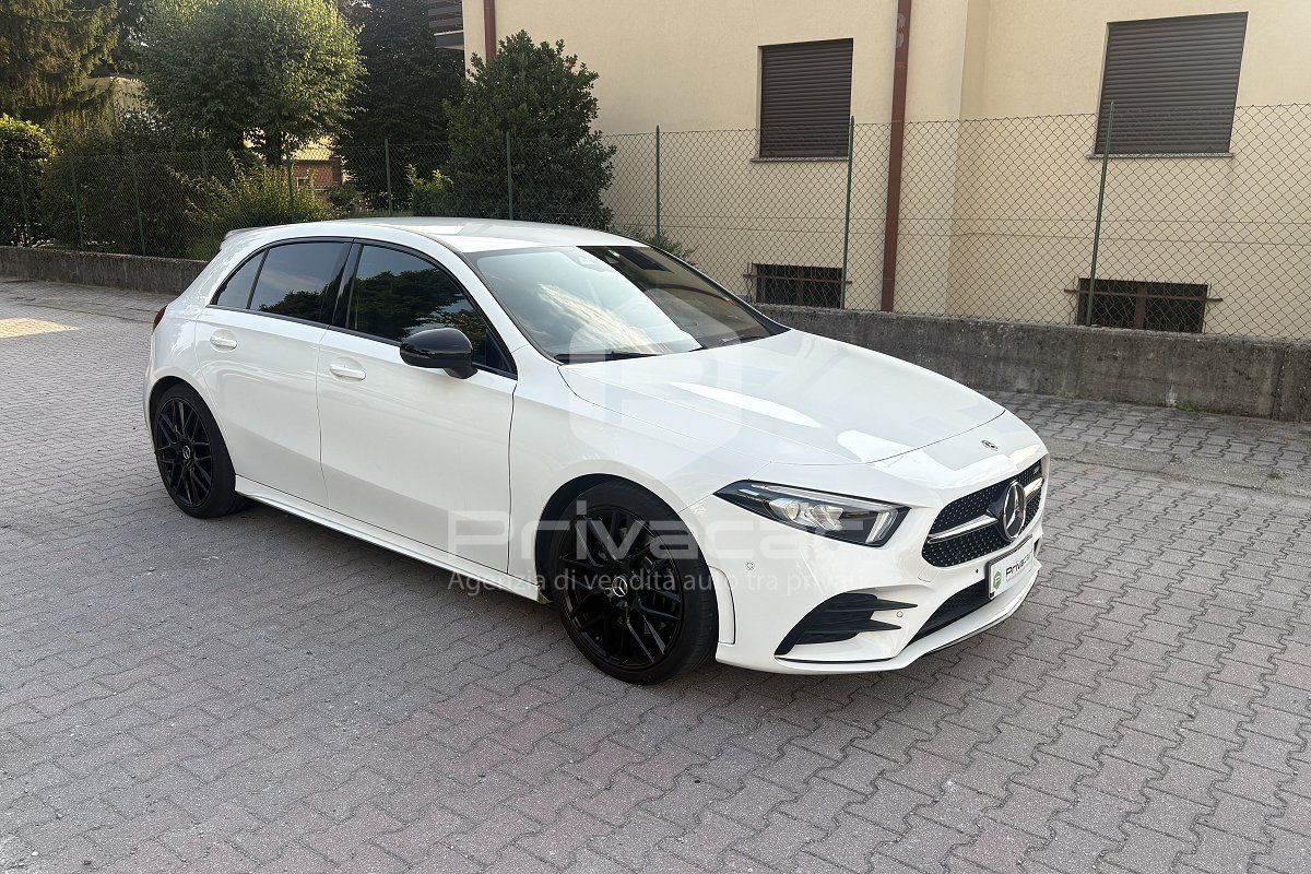 Mercedes-Benz MERCEDES A 250 Automatic 4Matic Premium imagem 3