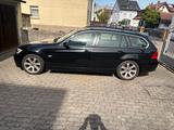 BMW 335d Touring Tüv neu - BMW 335 in Frankfurt (Main)