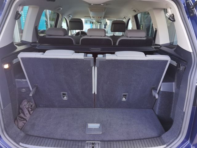 Touran 2.0 TDI BMT Highline NAVI+AHK+KAMERA  DSG