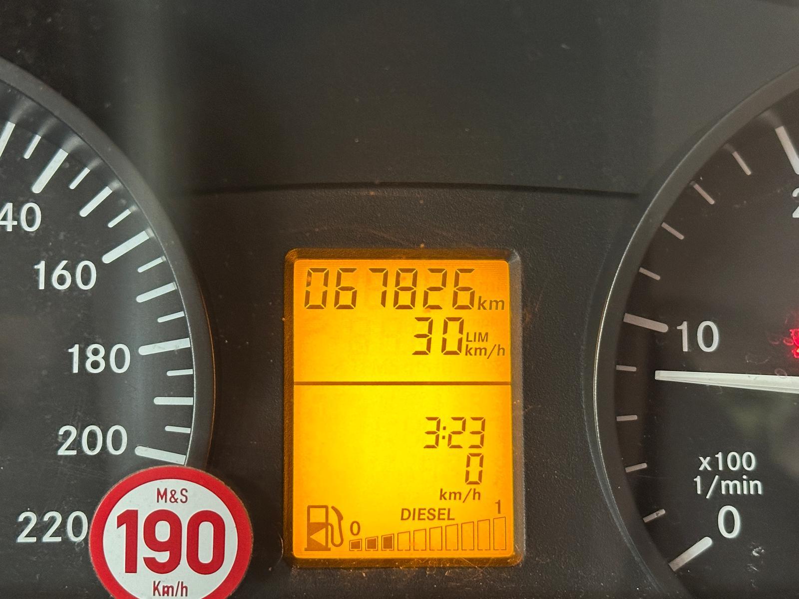 Mercedes-Benz VITO TOURER 116 EXTRALANG 9-SITZER KLIMA STANDHZ