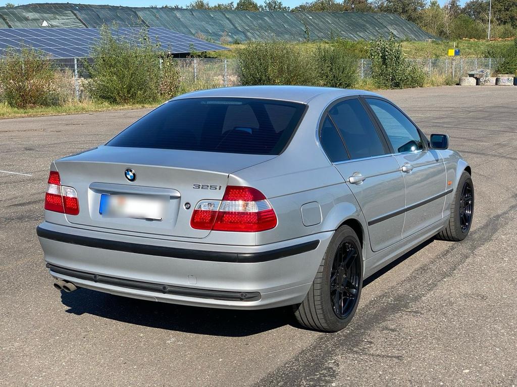 BMW 325