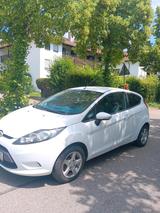 Ford ford fiesta  2009   1,25 L  Neue TÜV - Ford Fiesta: Kombi