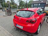 Opel Astra 1.6 Turbo Sport 132kW Sport - Opel Astra aus 2011: Turbo