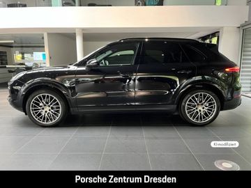 Porsche Cayenne - 2