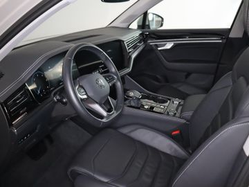 Volkswagen Touareg - 4