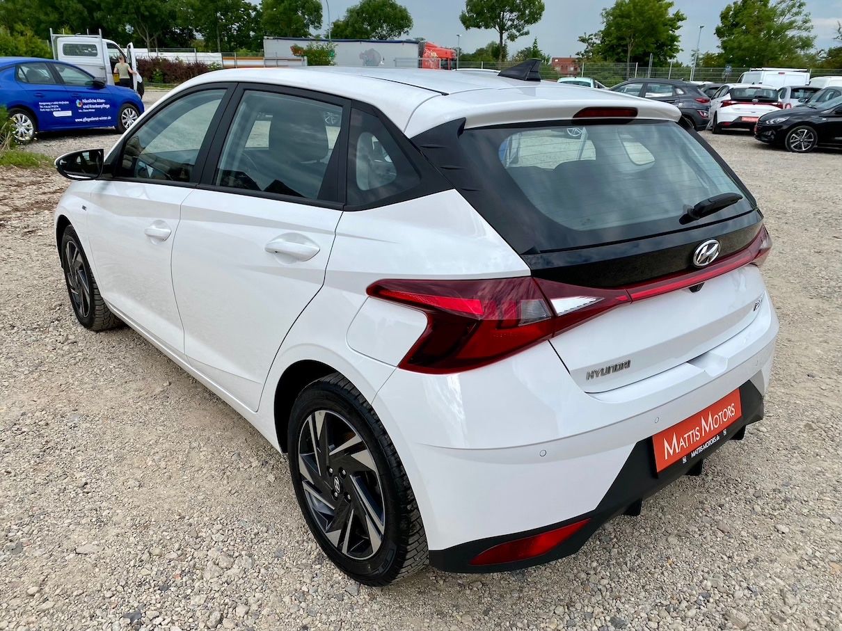 Fahrzeugabbildung Hyundai i20 1.0 KLIMA ALLWETTER ALU SHZ CARPLAY GRA