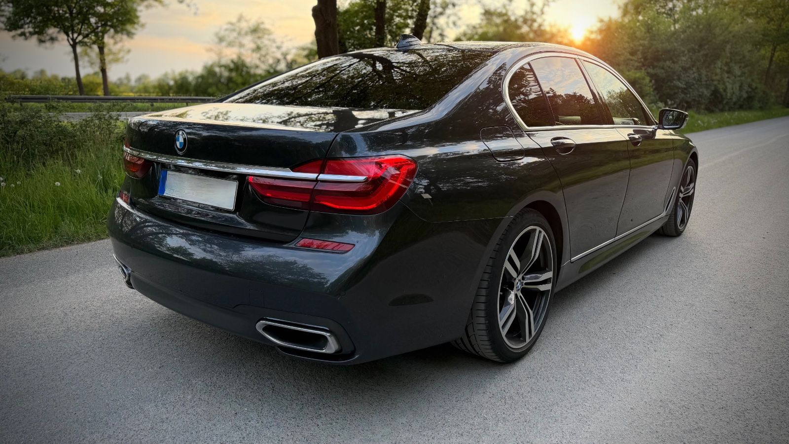 BMW 750d xDrive, BMWService bis 2030, TÜV bis2028