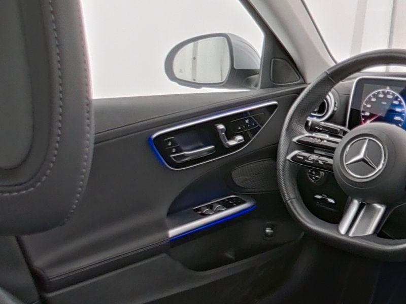 Fahrzeugabbildung Mercedes-Benz C 180 AMG Memory+Totw+Kam+Ambi+WinterPak