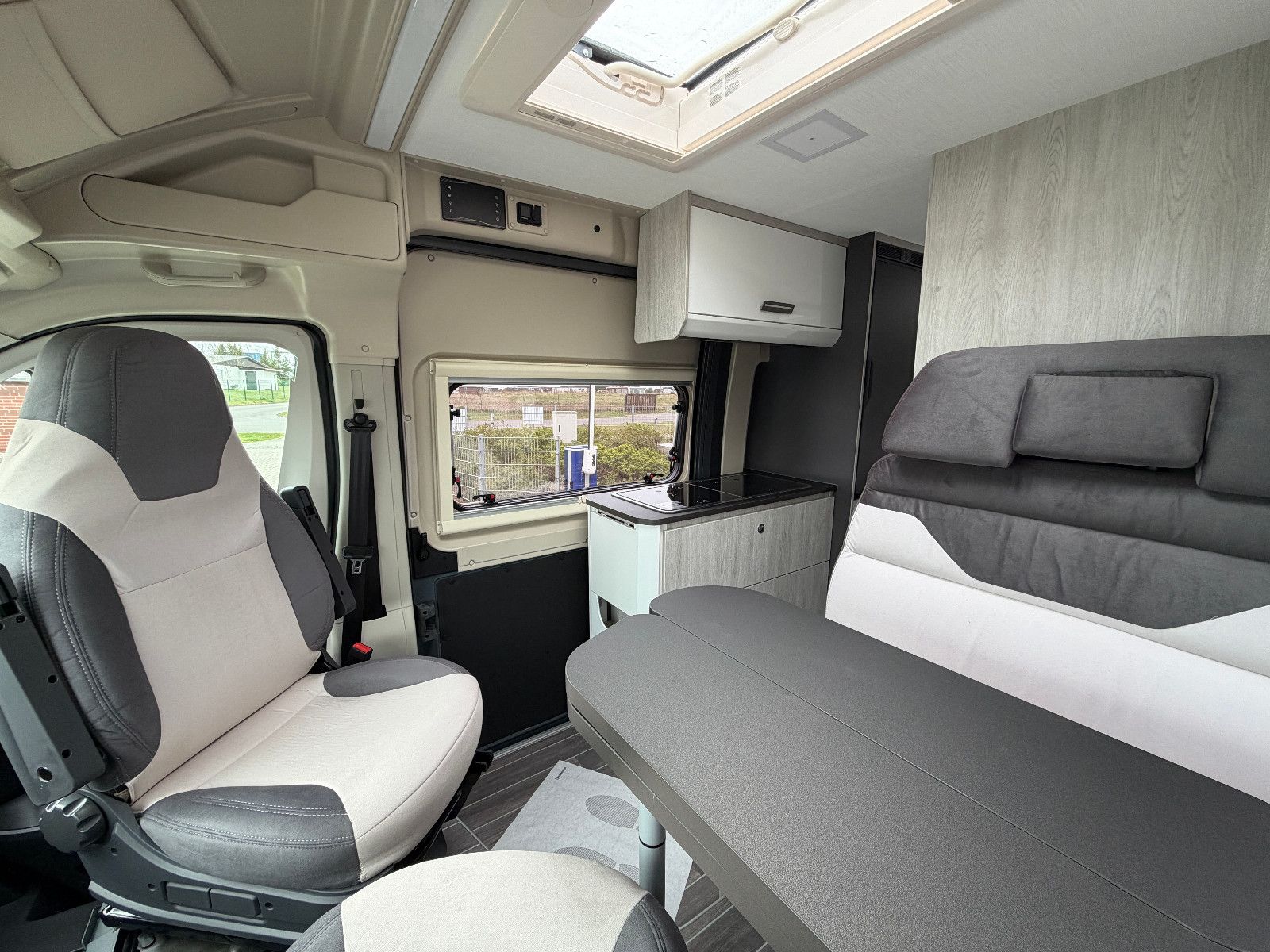 Fahrzeugabbildung Roller Team Livingstone Sport Duo - 7.049€ sparen!