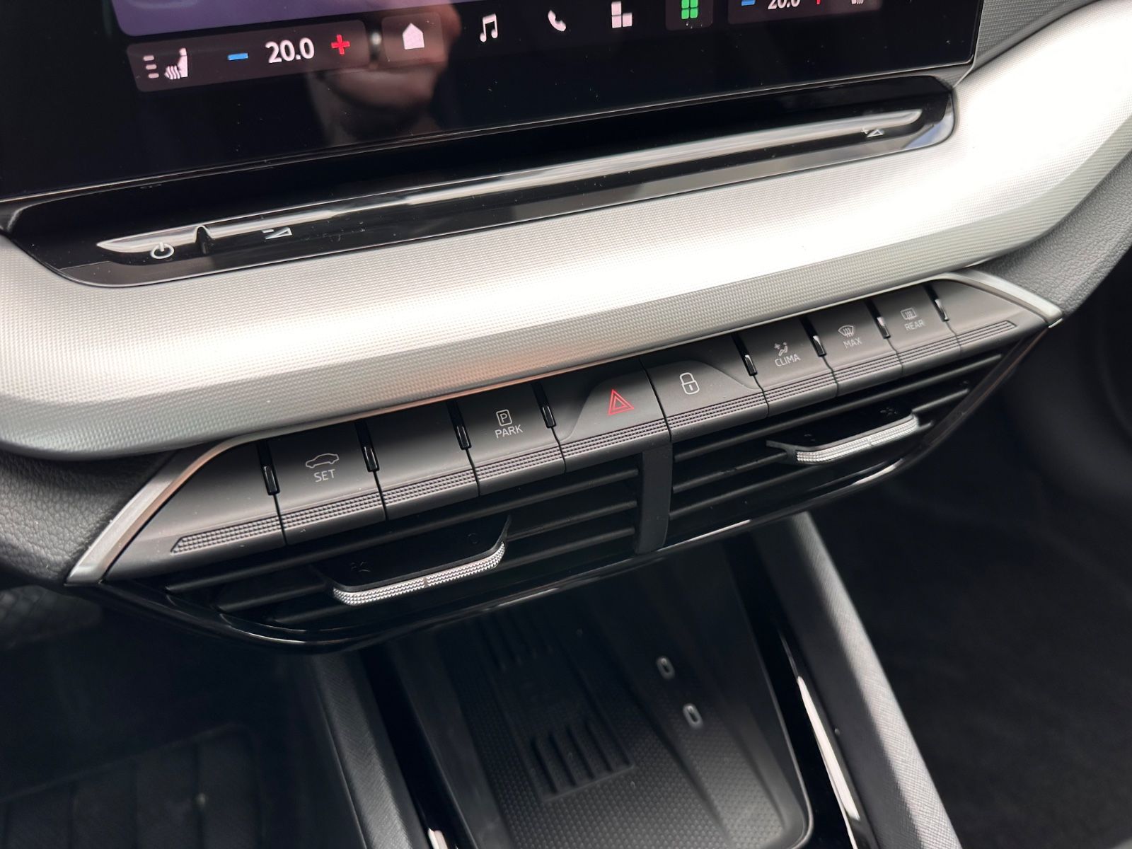 Fahrzeugabbildung SKODA Octavia Combi 1.5 TSI Selection DSG LED/ACC/APP