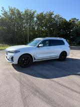 BMW X7 xDrive40i - - BMW X7 von privat
