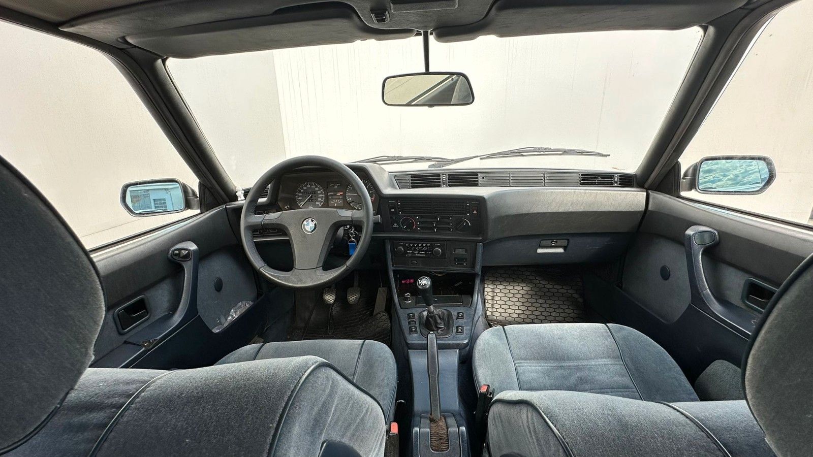 Fahrzeugabbildung BMW 628 CSI Coupé ,E24, Schiebedach el.,Garagenwagen