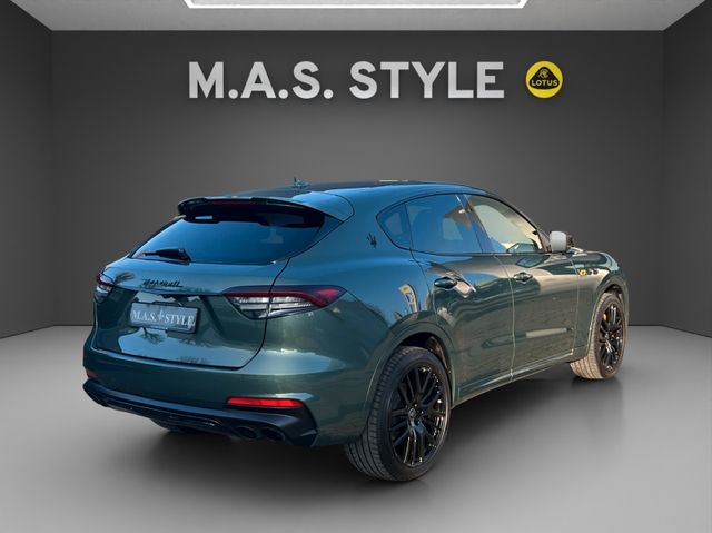 Fahrzeugabbildung Maserati Levante 3.0 V6 Modena Facelift Sonderlack