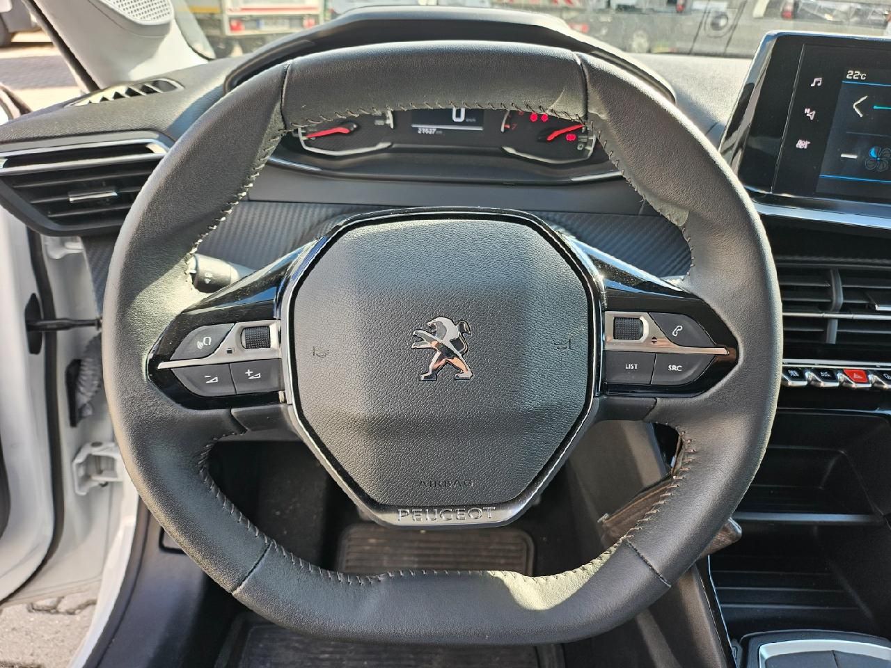 Fahrzeugabbildung Peugeot Active Pack Winterräder DAB, LED, ESP