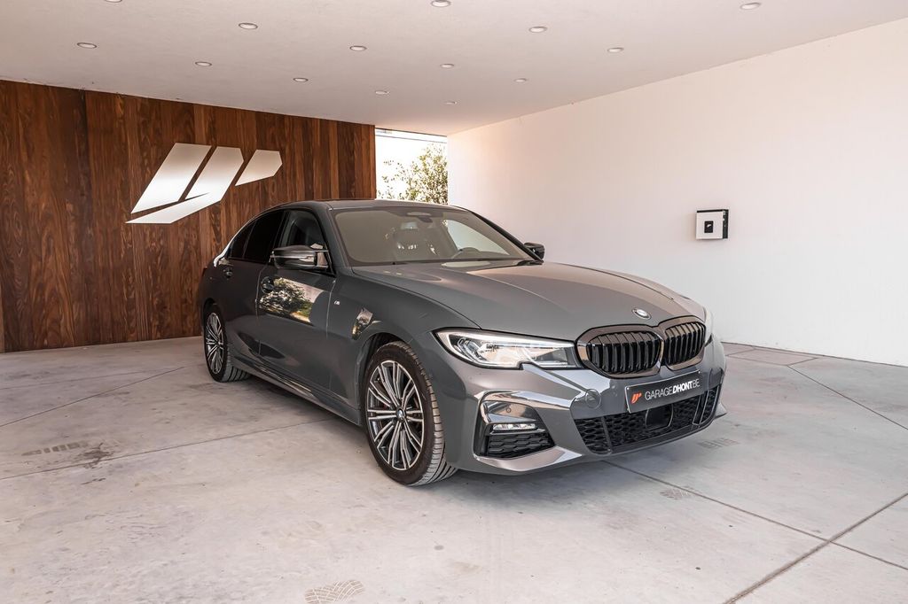 Image of BMW 330