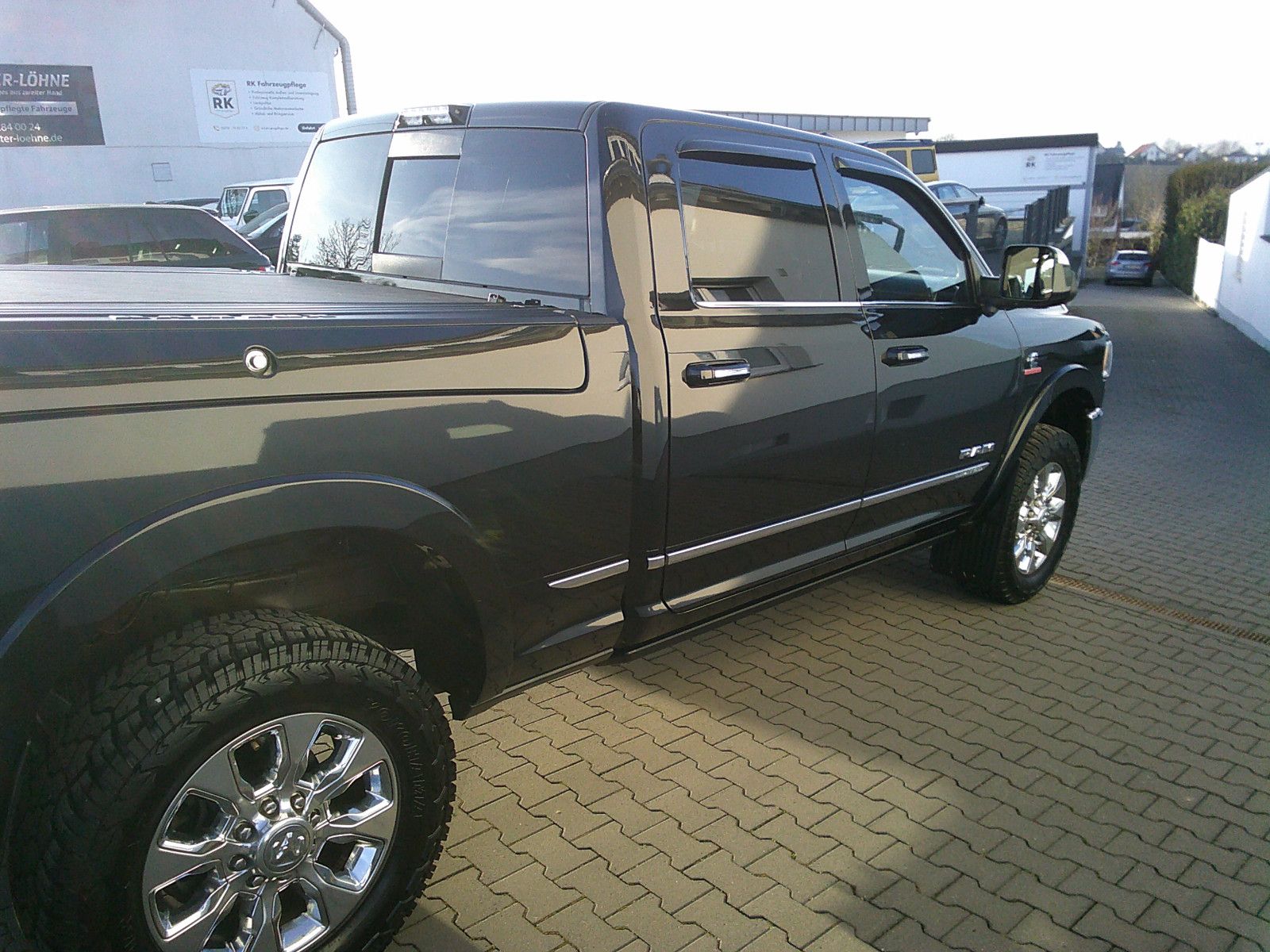 Fahrzeugabbildung Dodge RAM 2500 Limited Crew Cab 6,7 Cummins/Box