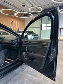 Renault Megane IV Grandtour Play *Navi*AHK*Sitzheiz.*
