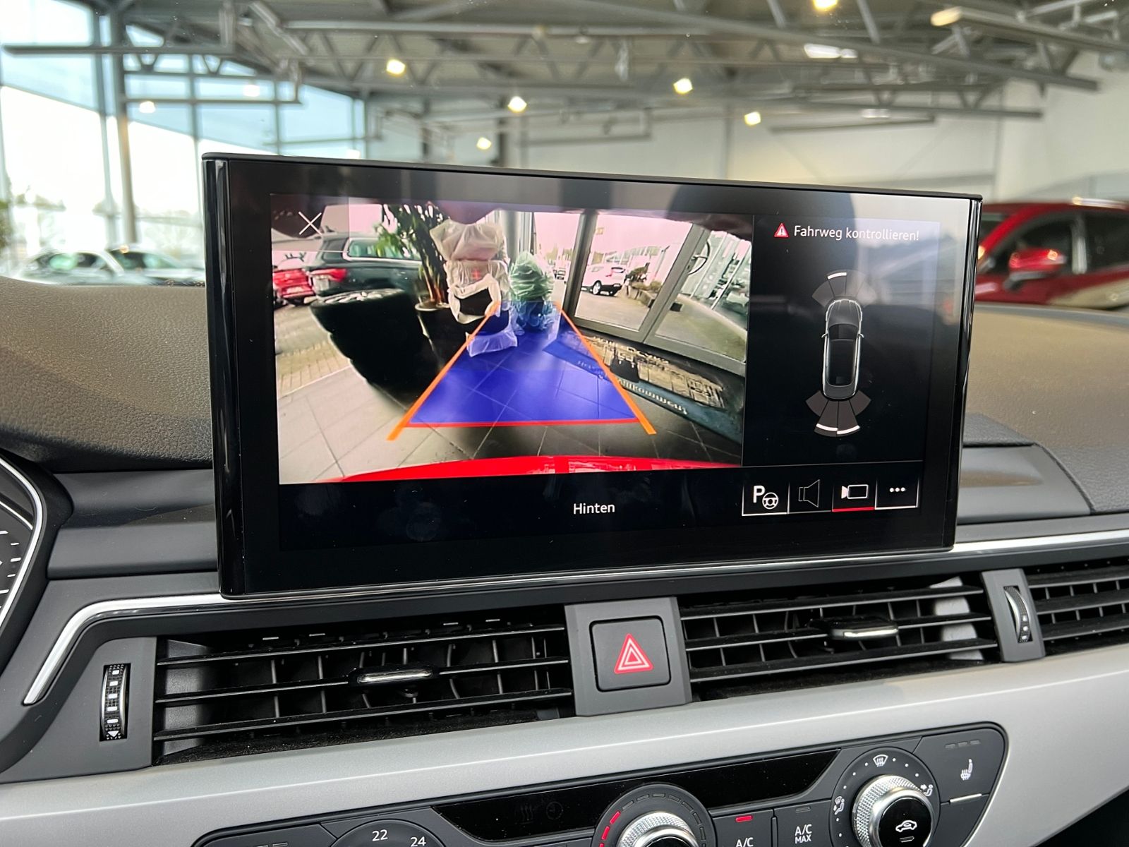 Fahrzeugabbildung Audi A5 Cabriolet 40 TFSI quattro HUD LED NAV RFK SHZ