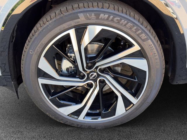 Nissan Qashqai Tekna°Premium Paket°HUD*Pano*Navi*Leder*