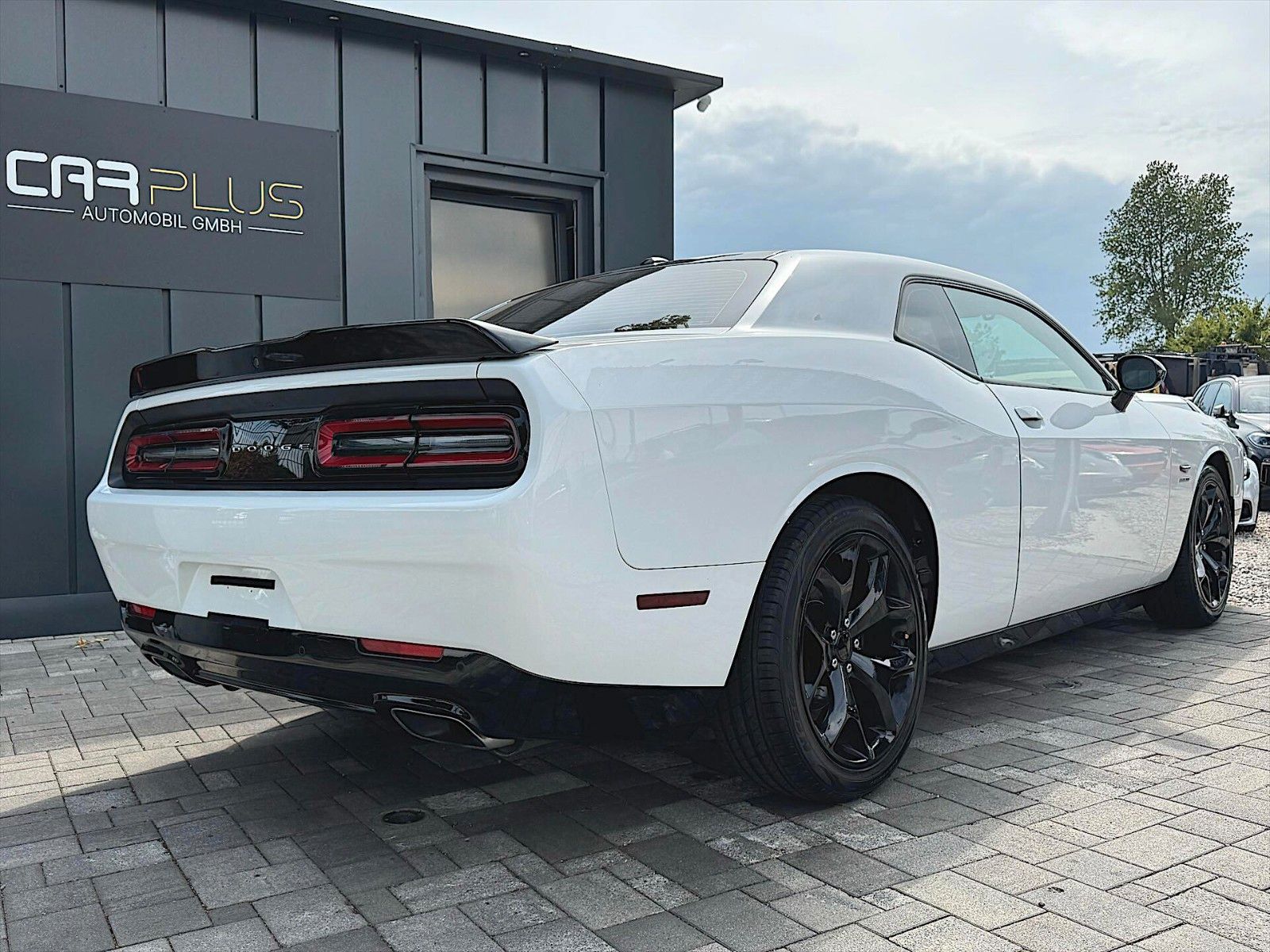 Fahrzeugabbildung Dodge Challenger 5.7 V8 R/T+ Performance Night Edition