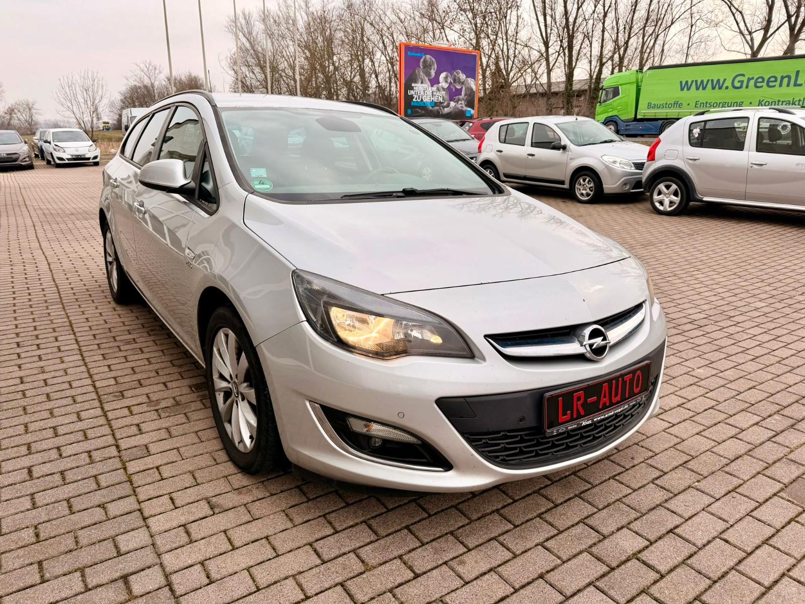 Opel Astra 2013 — photo 5