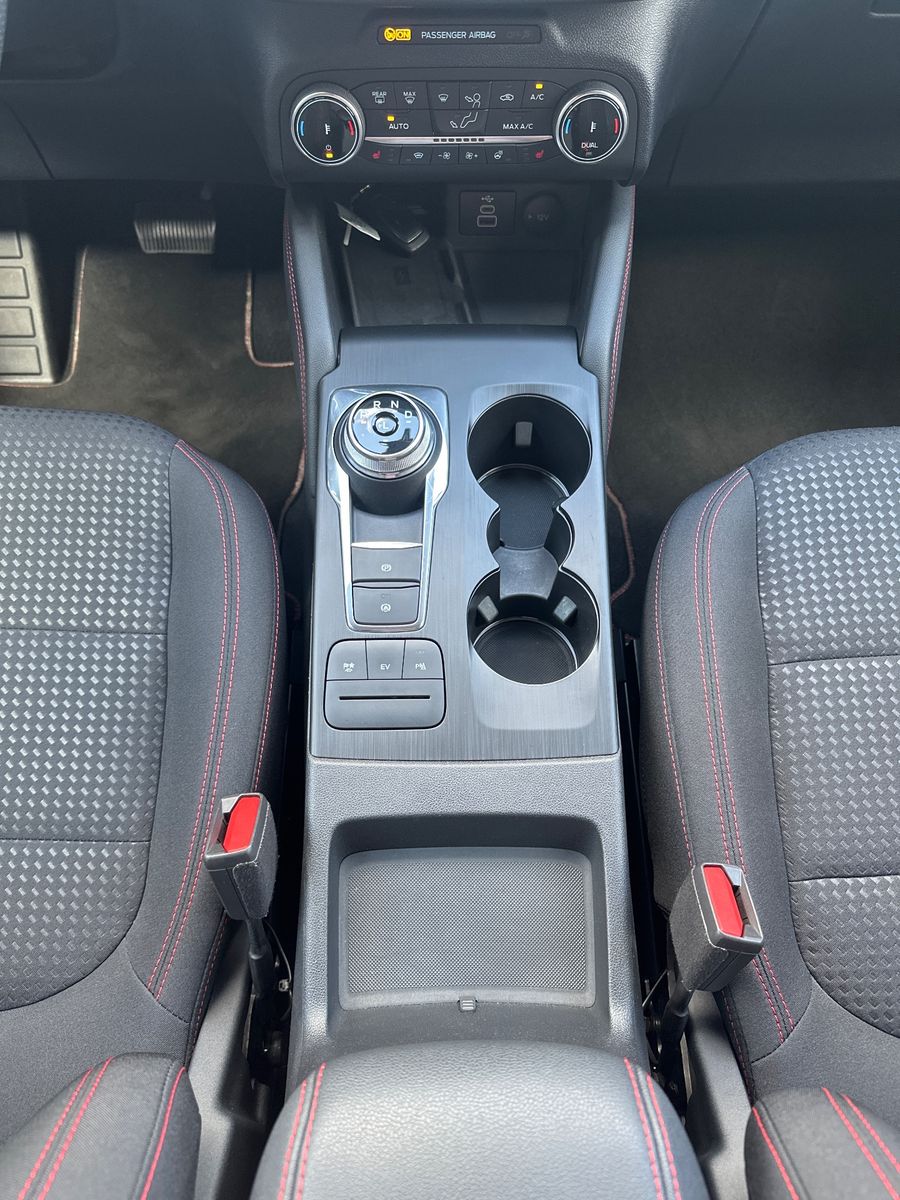 Fahrzeugabbildung Ford Kuga 2.5 PHEV ST-Line NAV+LED+KAMERA+SHZ+18ZOLL