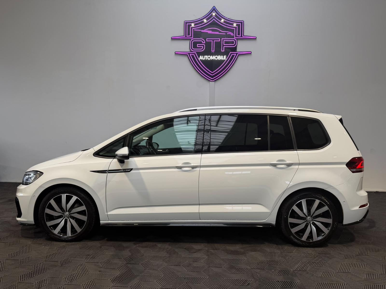 Volkswagen Touran *R-line*7Sitzer*ACC*AHK*R.Kam*