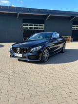 Mercedes-Benz C 400 4MATIC AMG Line Autom. AMG Line - Mercedes-Benz C 400 von privat