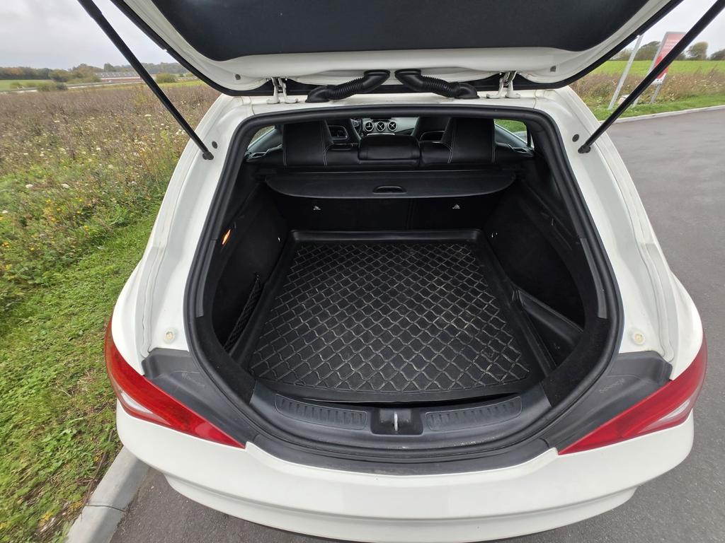 Mercedes-Benz CLA 200