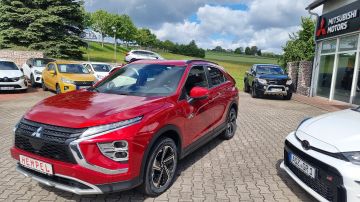 Fotografie Mitsubishi Eclipse Cross Plug-in Hybrid PLUS 2.4 MIVEC 4WD