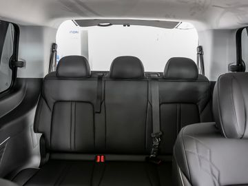 Hyundai Staria Signature Hybrid 2WD Relax-Sitze 7-Sitzer