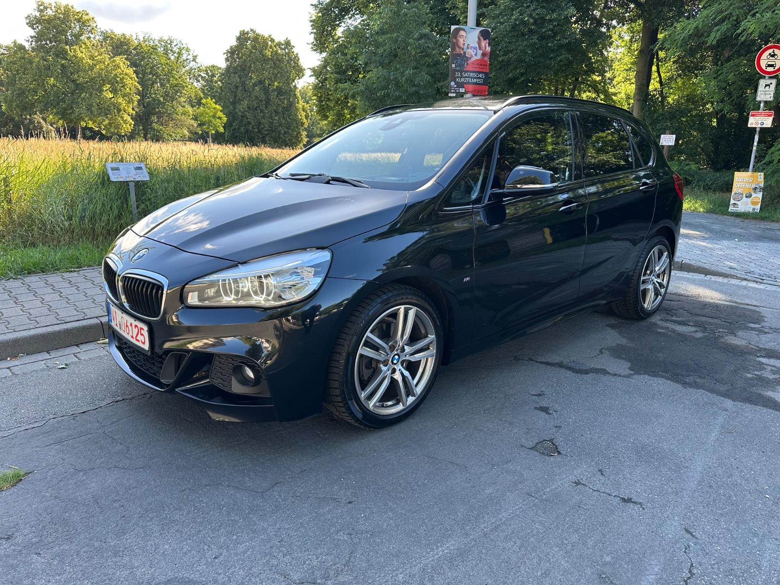 BMW 220d Active Tourer *M-SPORTPAKET-LED-PANO*