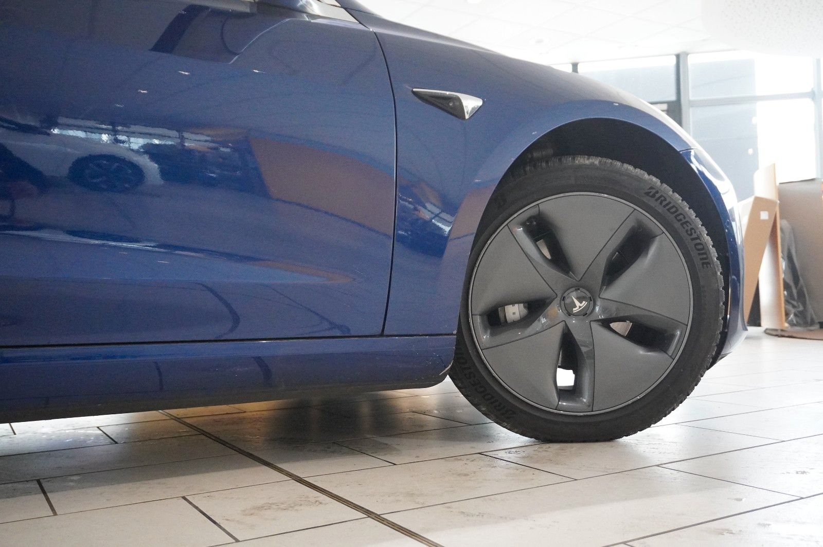 Fahrzeugabbildung Tesla Model 3 Standard Range Plus NAVI/KAMERA/SH/PANO