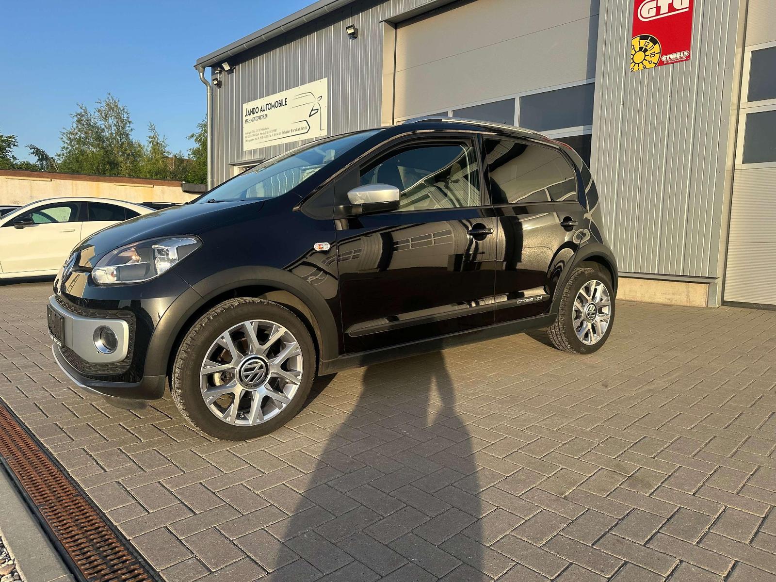 Volkswagen up  cross up 