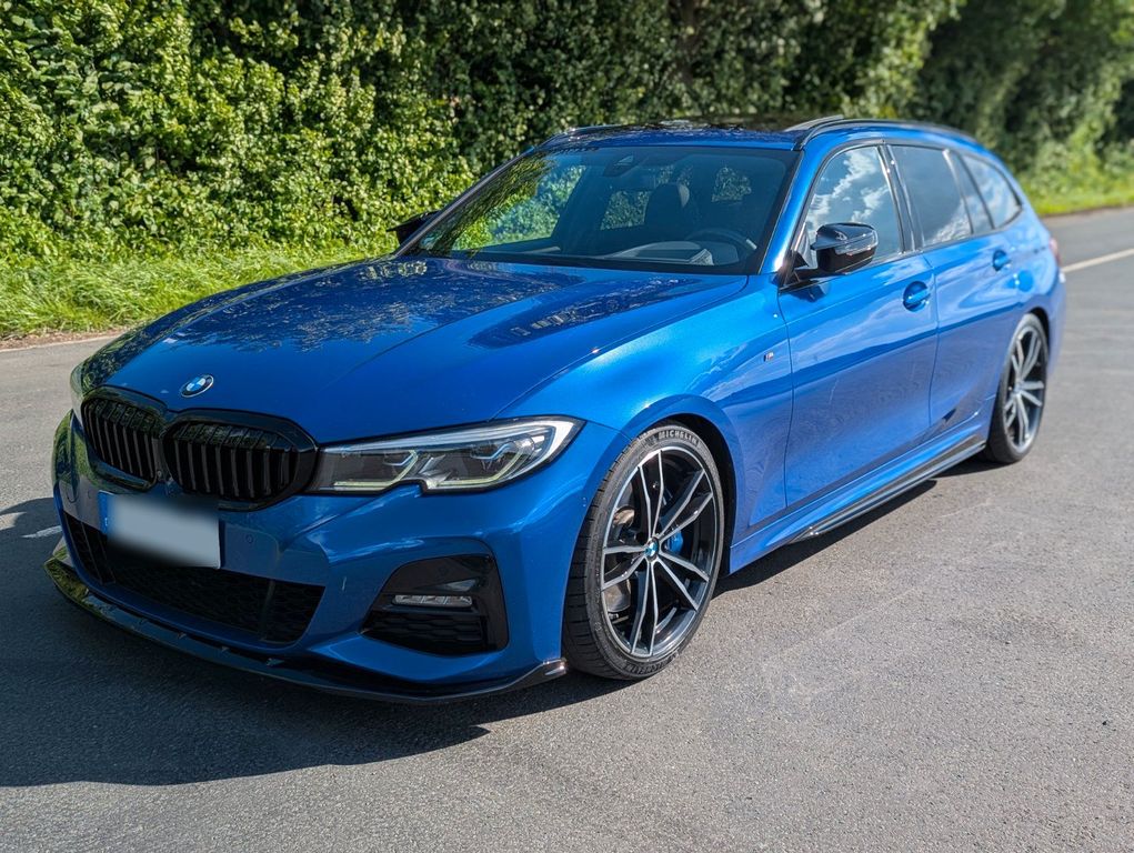 Image of BMW 320