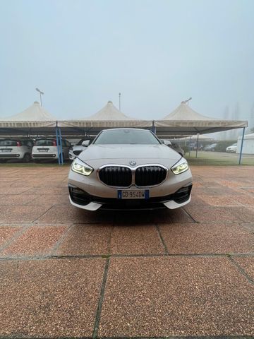 BMW Bmw 116 116d 5p. Sport automatica anche per neop