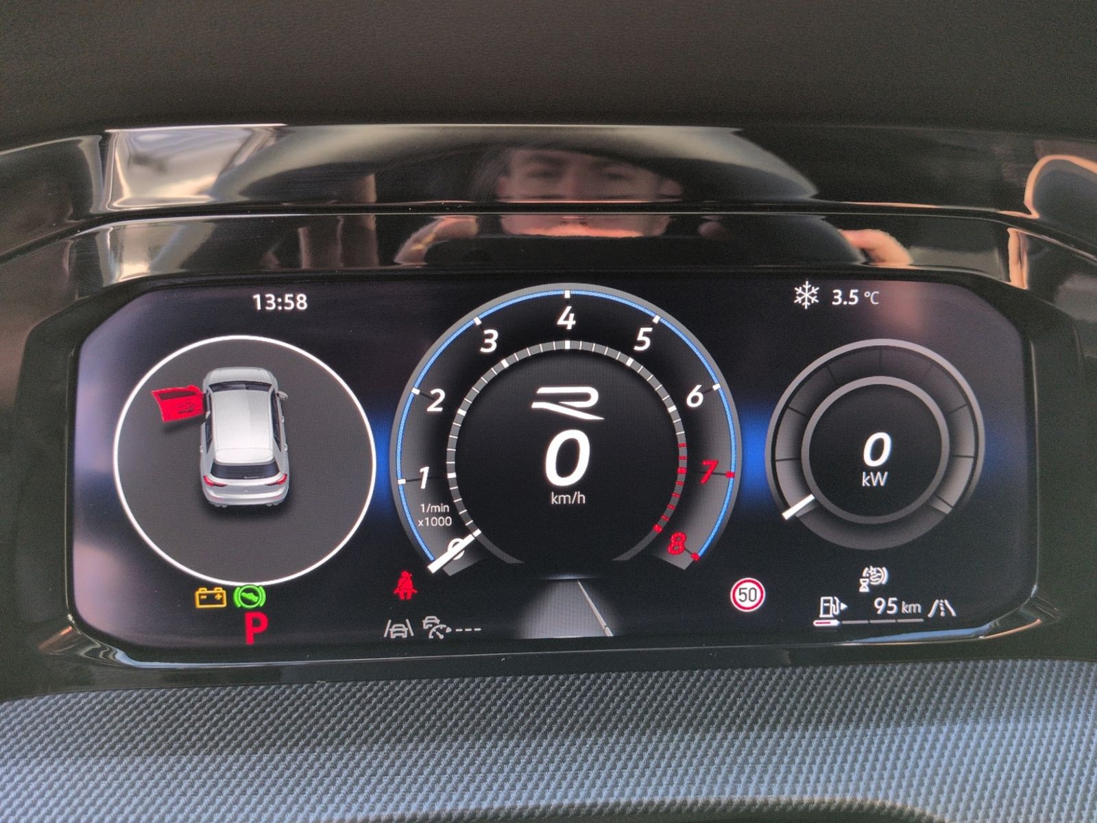 Golf VIII R BLACK EDITION 4MO AKRA+LEDER+PANO+