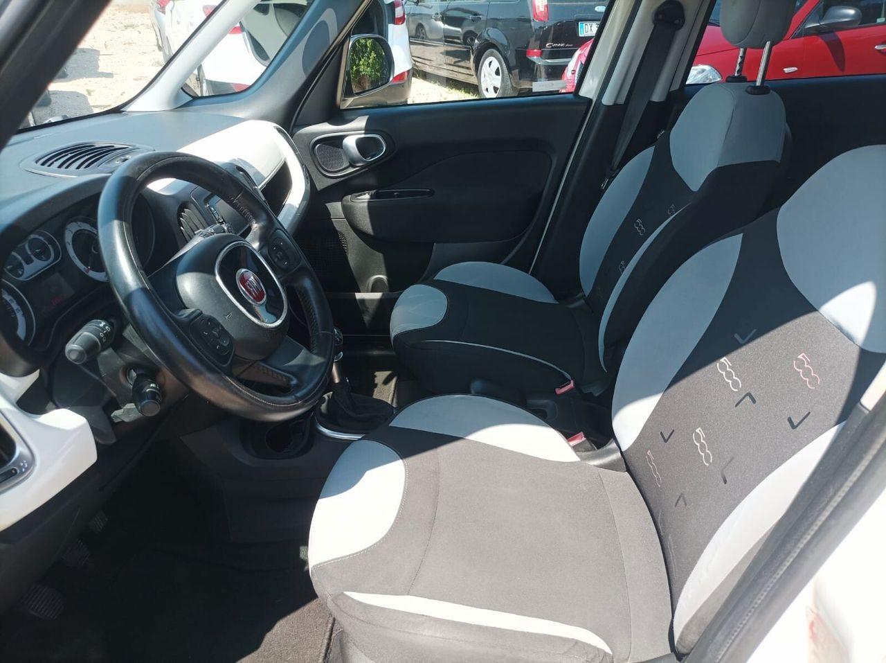 Fiat 500L 2015 — photo 10
