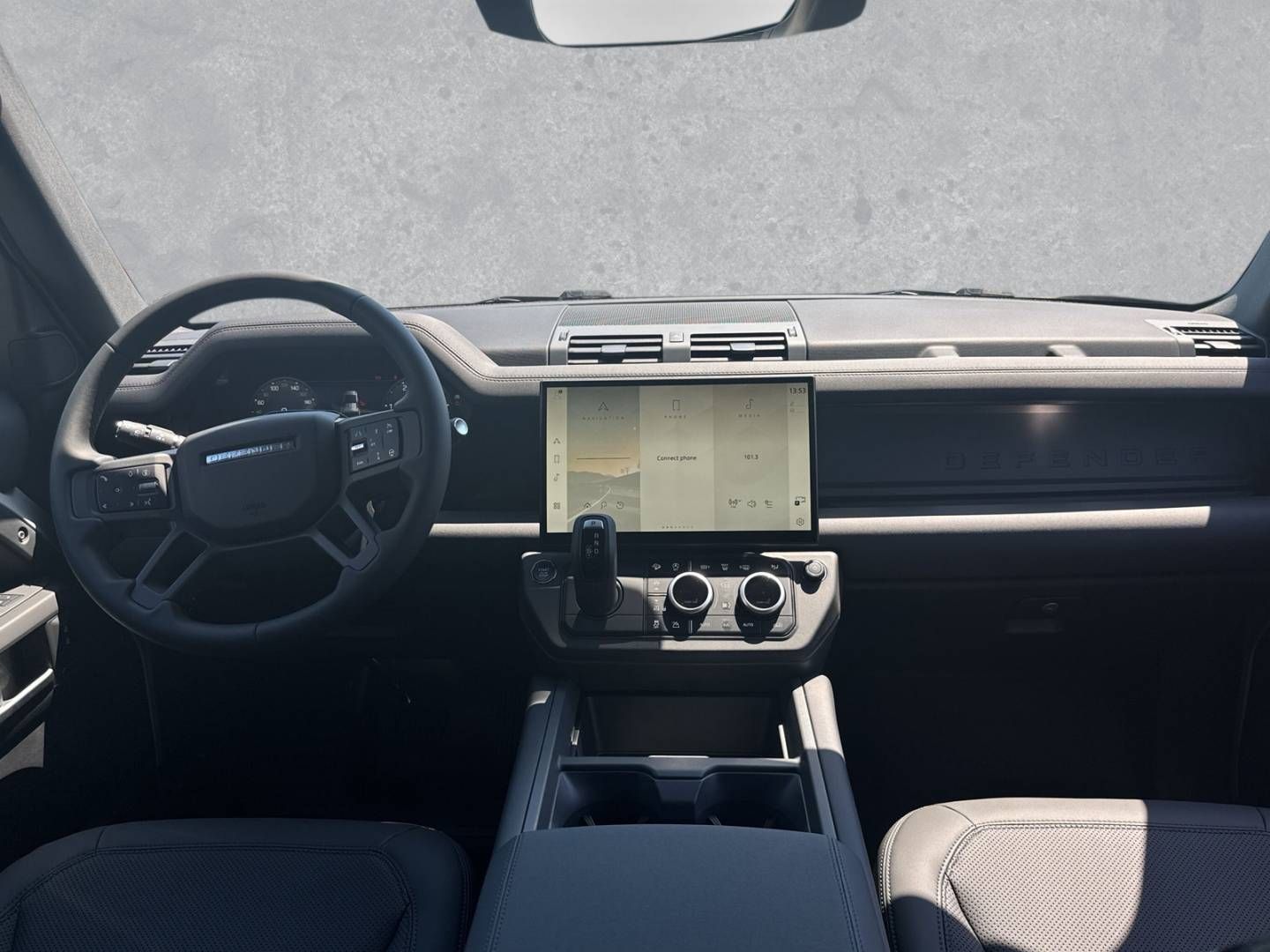 Fahrzeugabbildung Land Rover Defender 110 D250 X-Dynamic SE