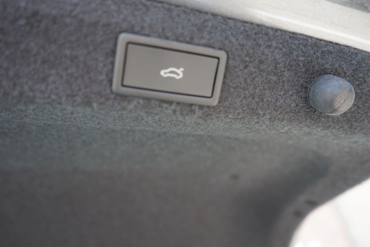 Fahrzeugabbildung SKODA Octavia Limo 2.0 TDI DSG *Sportline*Garantie