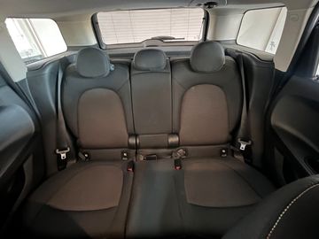 MINI One Countryman - 7