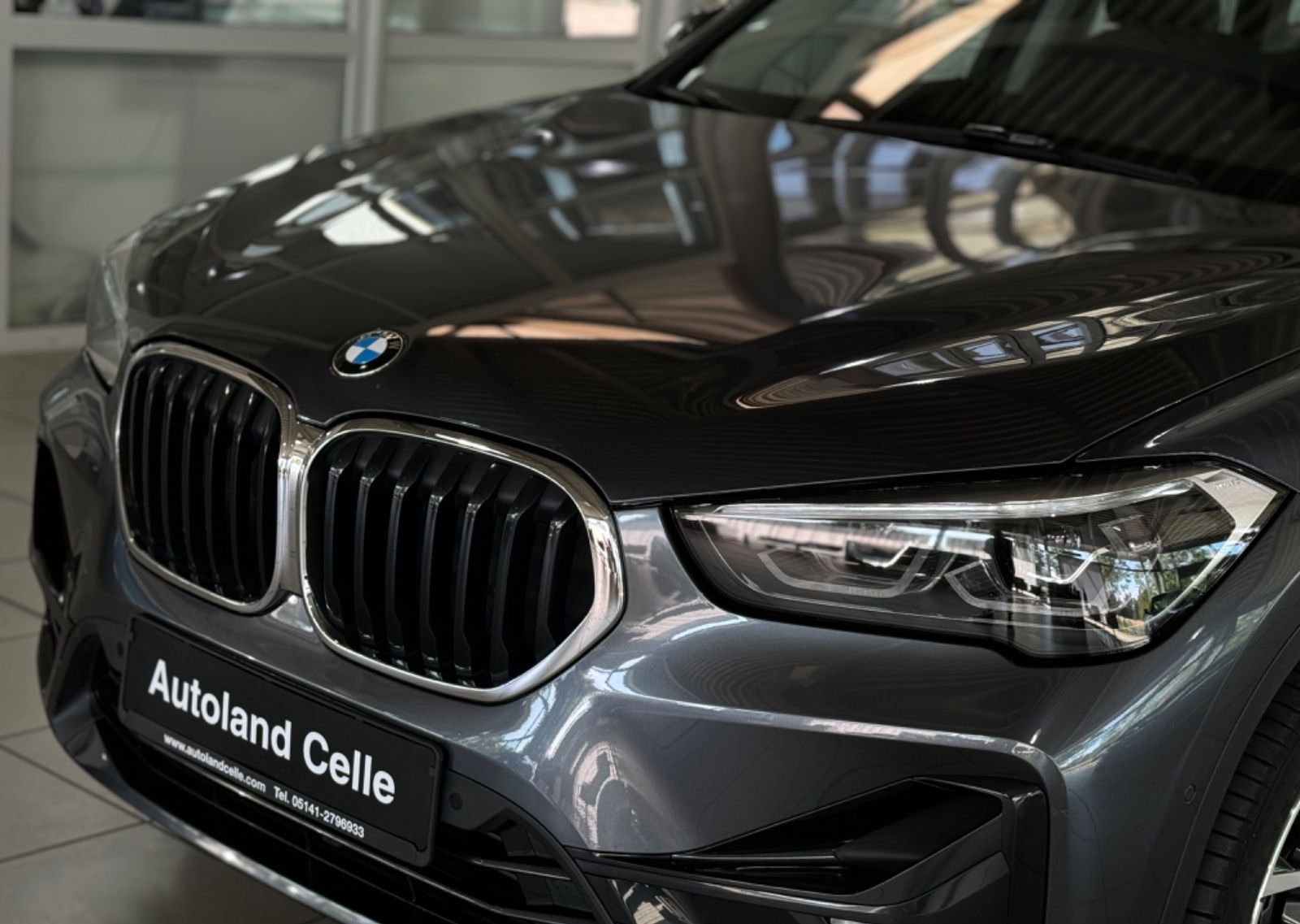 Fahrzeugabbildung BMW X1 xD20d SportLine Kamera LED Komfort AHK 19Zoll