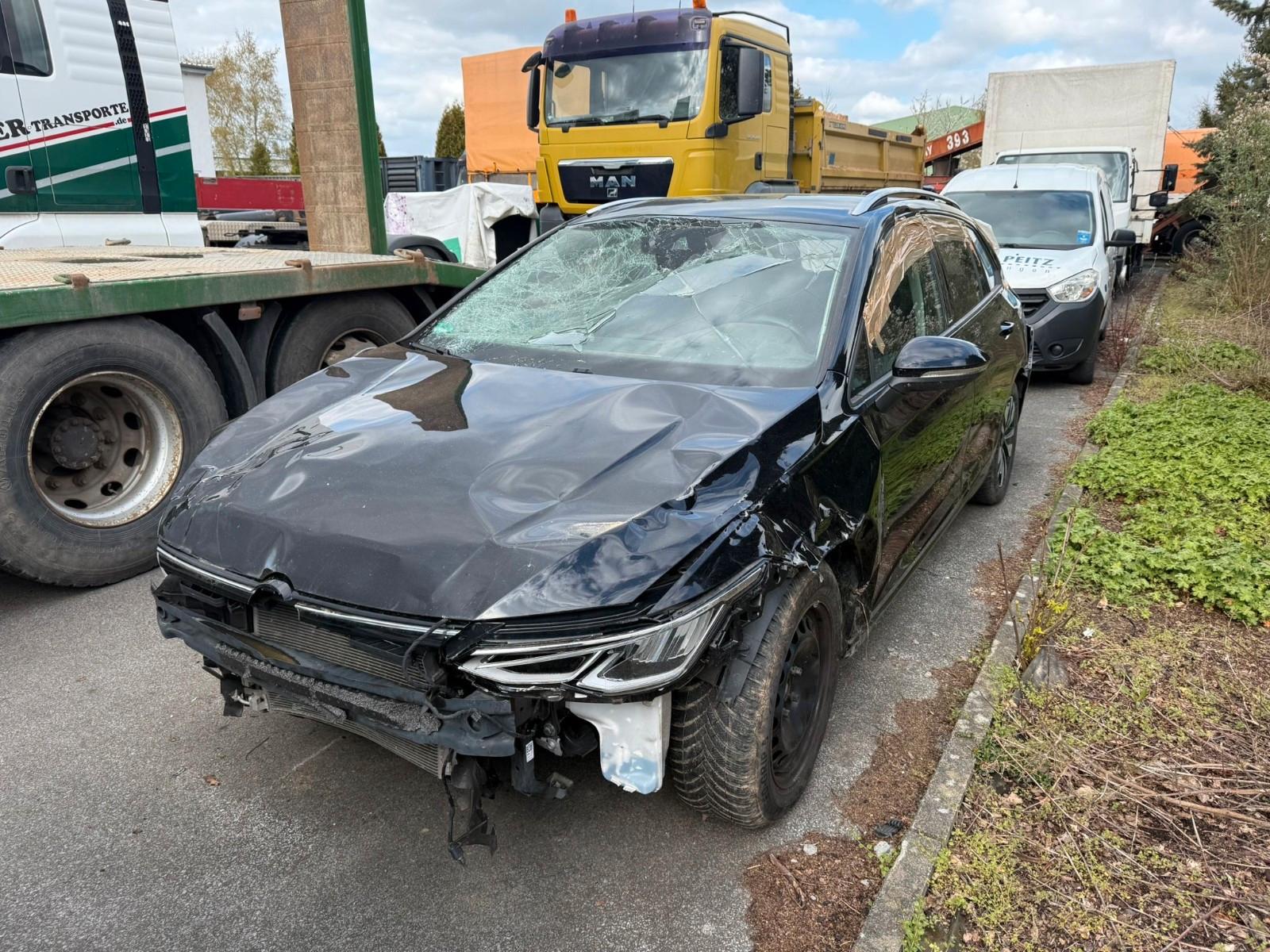 Volkswagen Golf VIII Variant Move