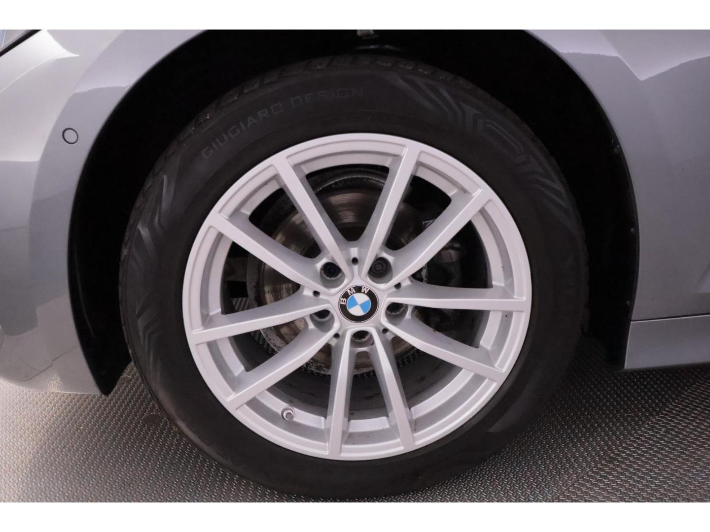 BMW 318 i Lim.Steptronic+LED+VIRTUAL+KAMERA+TEMPO, миниатюра 12