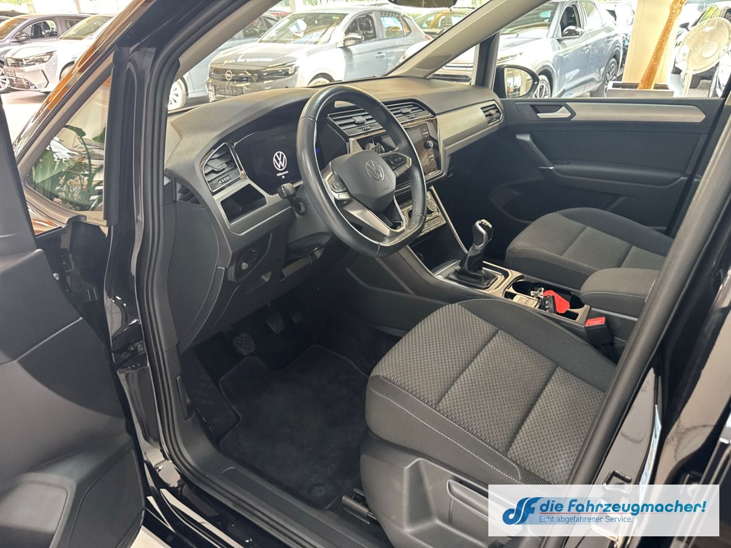 Fahrzeugabbildung Volkswagen Touran Comfortline 7.Si. AHK-klap.150PS Navi Dig