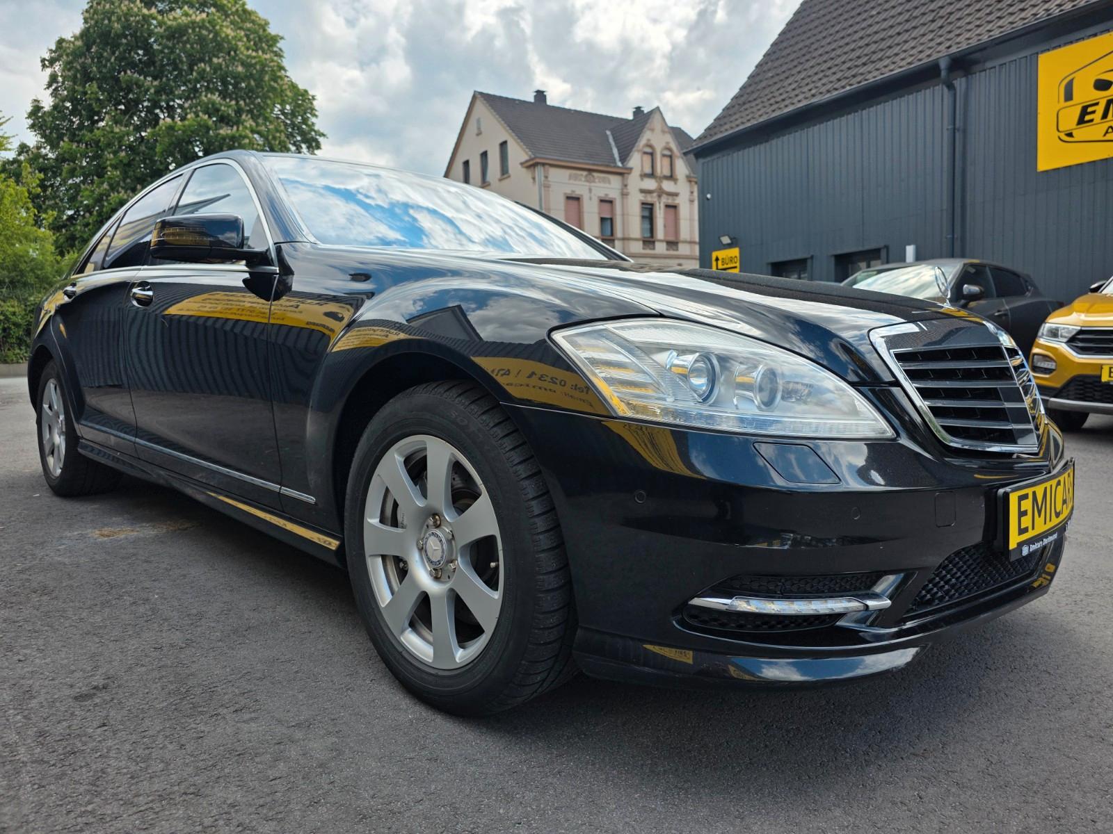 Mercedes-Benz 4MATIC AMG LINE (zylinderkopfdichtung defekt)