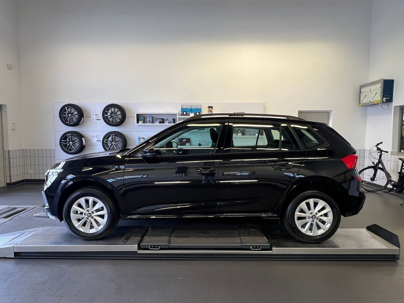 Fahrzeugabbildung SKODA Kamiq Selection 1.0 TSI DSG *AHK, LED, Komfortpa