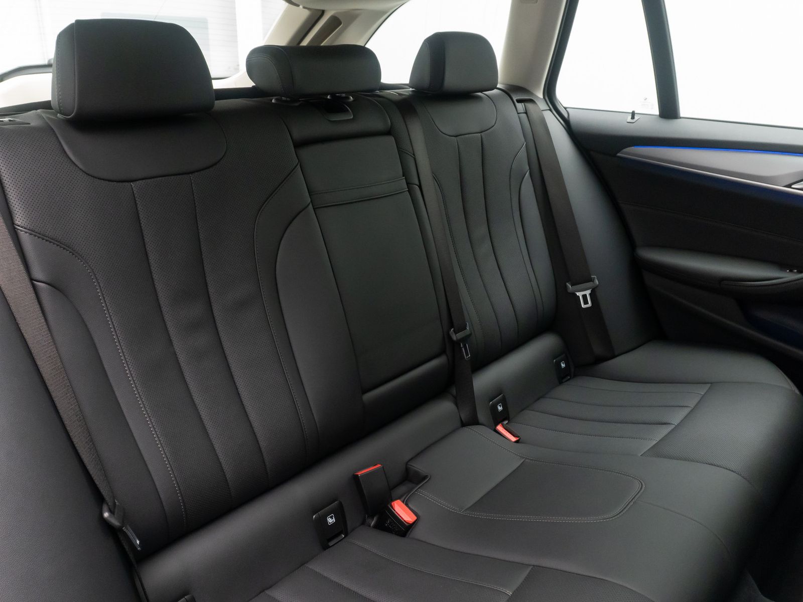 Fahrzeugabbildung BMW 540d xD Panorama Kamera DAB HiFi Lenkrhzg Sport