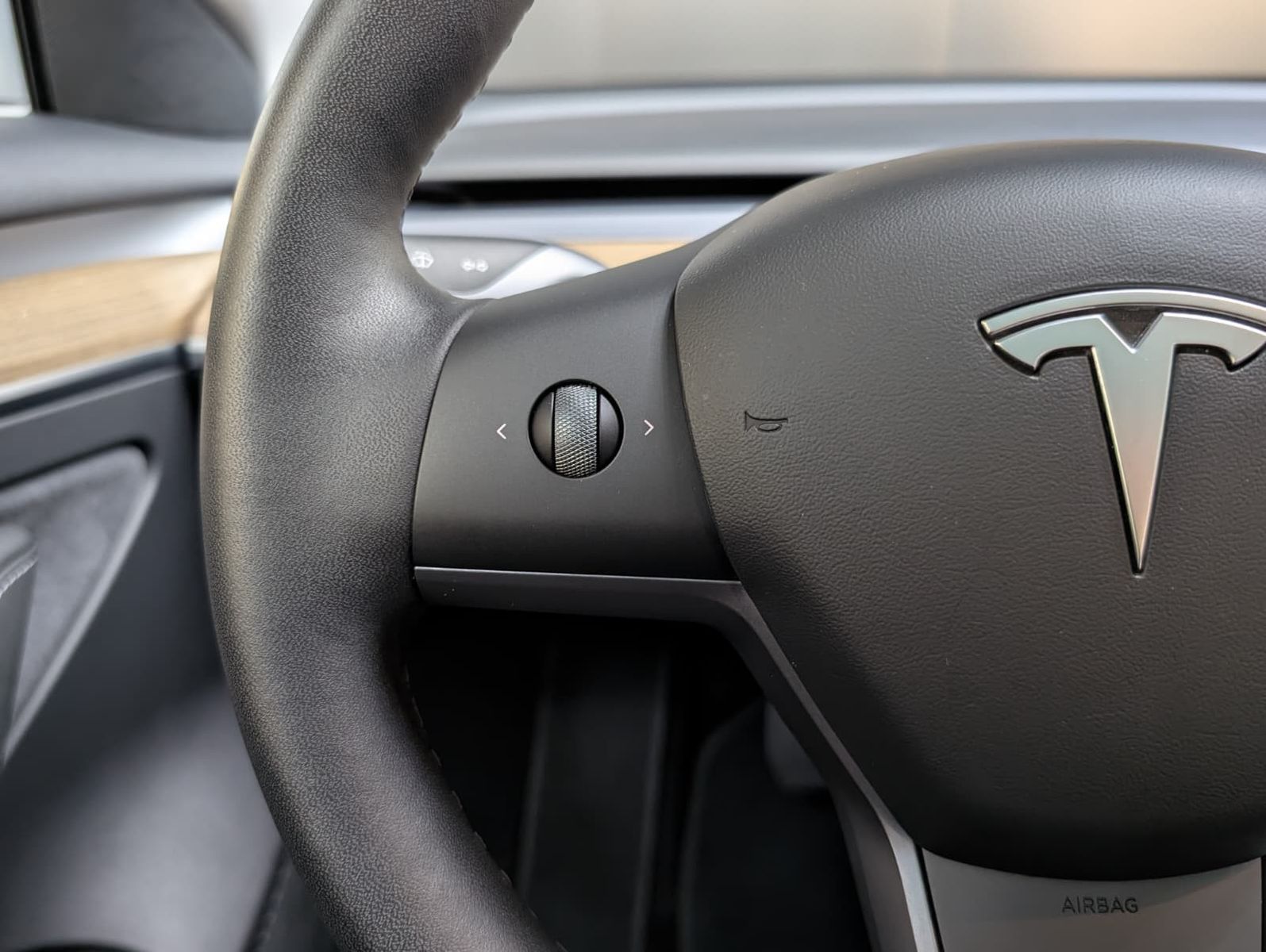 Tesla Model 3 RWD PANO LED NAVI SHZ KAMERA ACC 18 foto 17